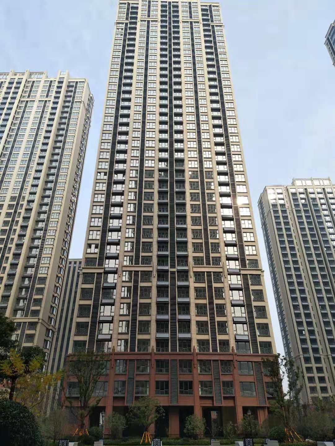 中國(guó)鐵建青秀城外部.jpg